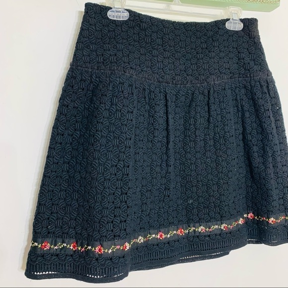 Vtg Crochet knit black A-line mini skirt floral ribbon trim women’s size 8 - Picture 4 of 8